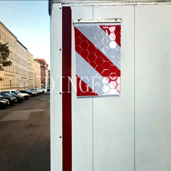 Reflective Warning Flags For Truck Tail Lift